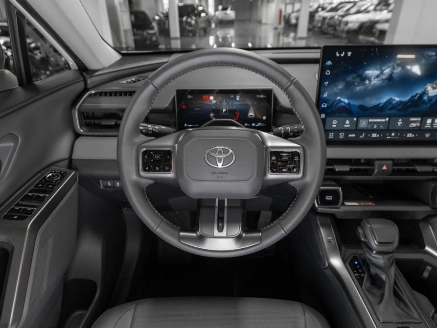 Toyota RAV4 VI (XA60) Москва  - изображение 11