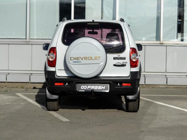 Chevrolet Niva I Рестайлинг с пробегом 2015 года, цена 675 000 рублей, 116436 км, внедорожник, Автокод Объявления