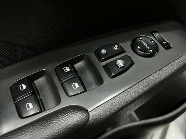 Hyundai Solaris II с пробегом 2019 года, цена 1 400 000 рублей, 81000 км, седан, Автокод Объявления