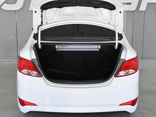 Hyundai Solaris I Рестайлинг с пробегом 2015 года, цена 959 000 рублей, 157132 км, седан, Автокод Объявления