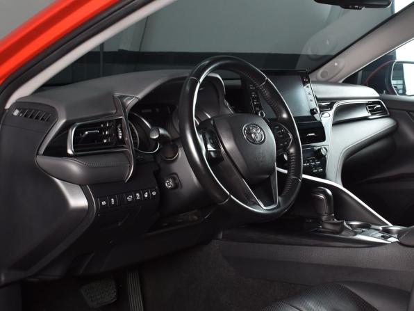 Toyota Camry VIII (XV70) Рестайлинг с пробегом 2021 года, цена 2 994 995 рублей, 172549 км, седан, Автокод Объявления