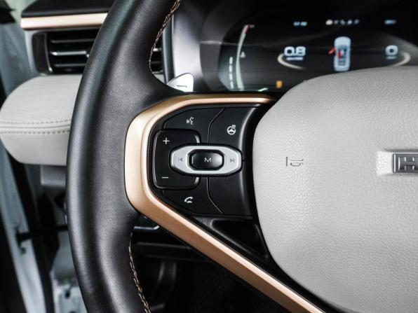 Haval Jolion I Рестайлинг с пробегом 2024 года, цена 2 495 000 рублей, 39101 км, внедорожник, Автокод Объявления