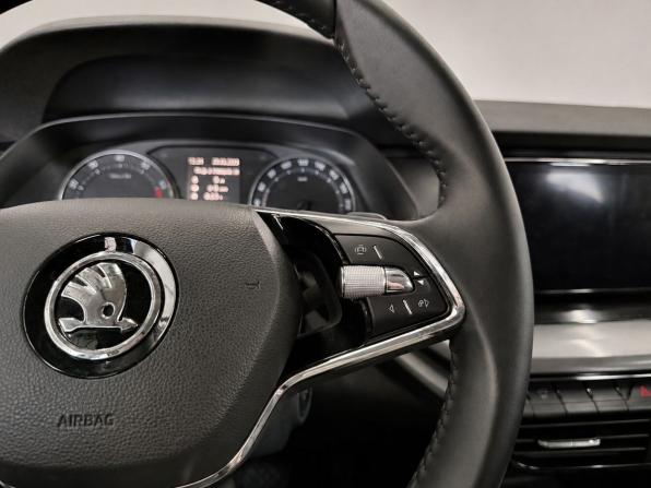 Skoda Octavia IV (A8) с пробегом 2020 года, цена 1 539 000 рублей, 229113 км, лифтбек, Автокод Объявления