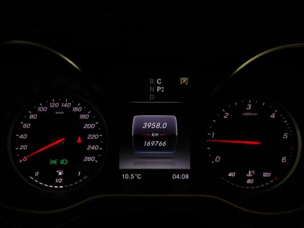 Mercedes-Benz V-Класс III (W447) Рестайлинг с пробегом 2020 года, цена 6 500 000 рублей, 169000 км, минивэн, Автокод Объявления