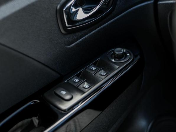 Renault Kaptur I с пробегом 2018 года, цена 1 328 000 рублей, 81614 км, внедорожник, Автокод Объявления