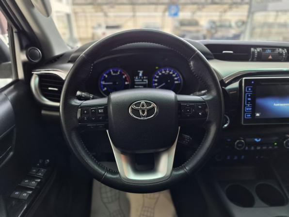 Toyota Hilux VIII с пробегом 2016 года, цена 3 400 000 рублей, 136000 км, offers.body_type.unknown, Автокод Объявления