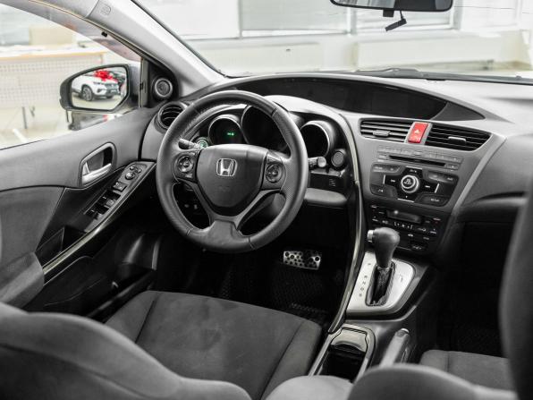 Honda Civic IX с пробегом 2012 года, цена 1 210 000 рублей, 199273 км, хэтчбек, Автокод Объявления