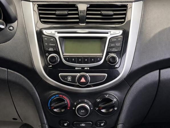 Hyundai Solaris I Рестайлинг с пробегом 2014 года, цена 975 000 рублей, 146213 км, седан, Автокод Объявления