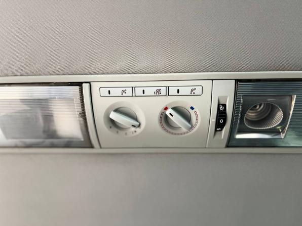 Volkswagen Caravelle T5 Рестайлинг с пробегом 2012 года, цена 1 769 900 рублей, 230000 км, минивэн, Автокод Объявления