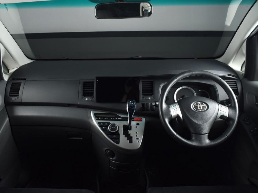 Toyota ISis I Рестайлинг Кемерово  - изображение 7