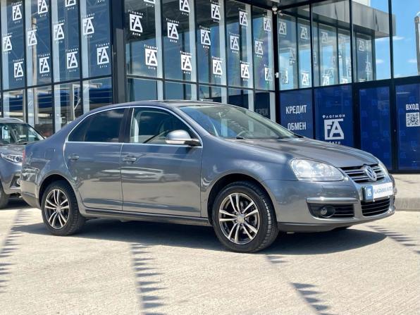 Volkswagen Jetta V с пробегом 2010 года, цена 850 000 рублей, 235000 км, седан, Автокод Объявления