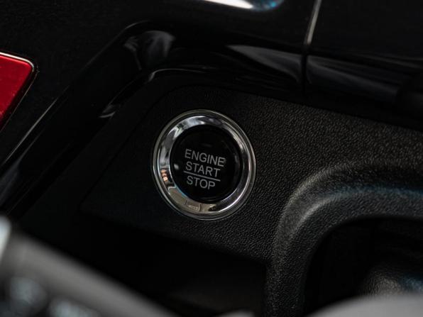 Honda Stepwgn V с пробегом 2015 года, цена 1 849 000 рублей, 125170 км, минивэн, Автокод Объявления