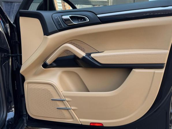 Porsche Cayenne II Рестайлинг (958) с пробегом 2015 года, цена 3 790 000 рублей, 123714 км, внедорожник, Автокод Объявления