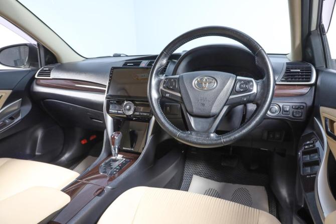 Toyota Allion II Рестайлинг 2 с пробегом 2017 года, цена 1 899 000 рублей, 76529 км, седан, Автокод Объявления