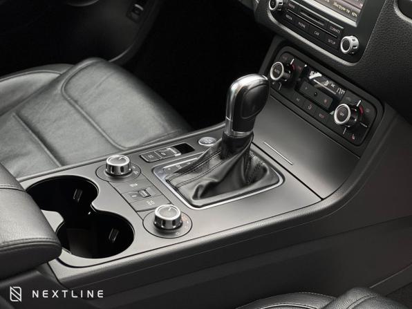Volkswagen Touareg II с пробегом 2014 года, цена 2 190 000 рублей, 175000 км, внедорожник, Автокод Объявления