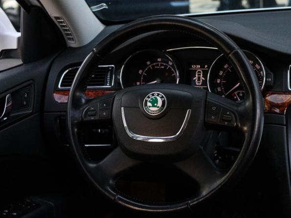Skoda Superb II с пробегом 2012 года, цена 1 400 000 рублей, 137200 км, лифтбек, Автокод Объявления