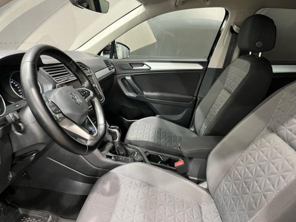 Volkswagen Tiguan II Рестайлинг с пробегом 2021 года, цена 2 775 000 рублей, 122566 км, внедорожник, Автокод Объявления