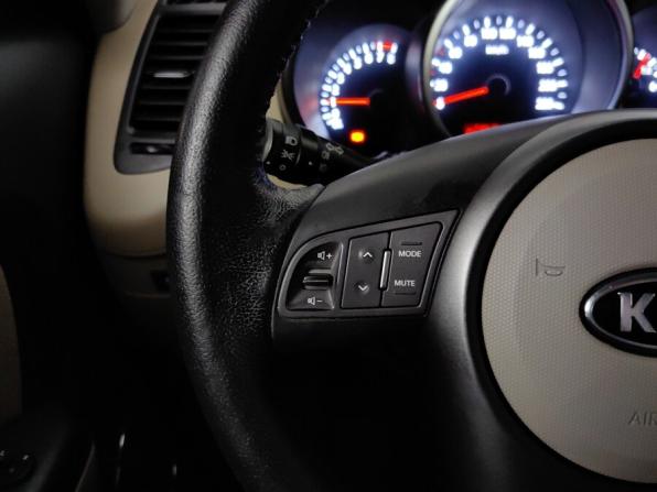 Kia Soul I Рестайлинг с пробегом 2012 года, цена 888 000 рублей, 144996 км, хэтчбек, Автокод Объявления