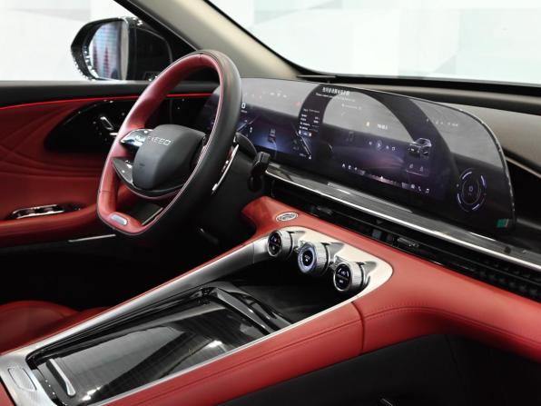 Exeed RX с пробегом 2023 года, цена 3 400 000 рублей, 52726 км, внедорожник, Автокод Объявления