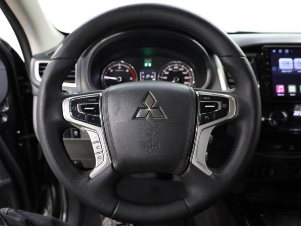 Mitsubishi L200 V с пробегом 2017 года, цена 1 999 000 рублей, 274772 км, offers.body_type.unknown, Автокод Объявления
