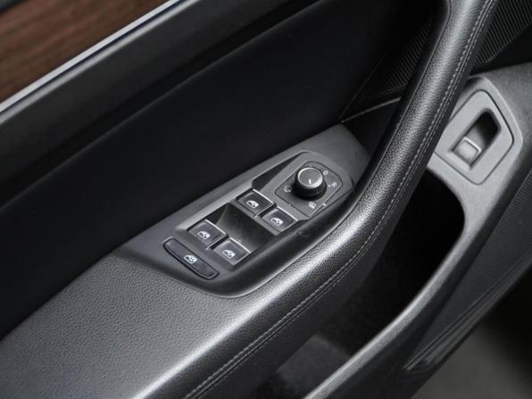 Volkswagen Passat B8 с пробегом 2018 года, цена 1 953 999 рублей, 170673 км, седан, Автокод Объявления