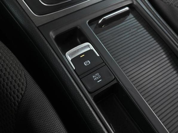 Volkswagen Golf VII с пробегом 2013 года, цена 950 000 рублей, 269777 км, хэтчбек, Автокод Объявления