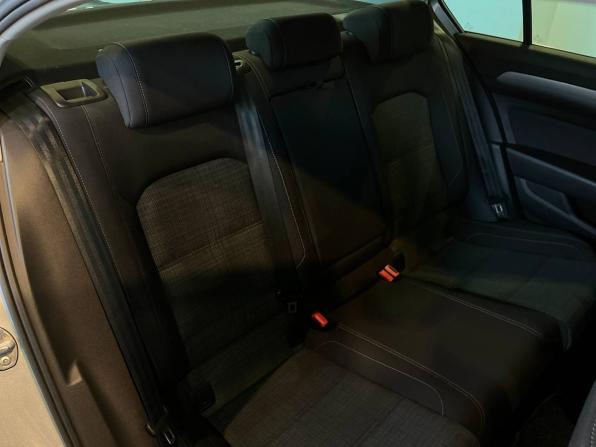 Volkswagen Passat B8 Рестайлинг с пробегом 2019 года, цена 2 360 000 рублей, 67113 км, седан, Автокод Объявления