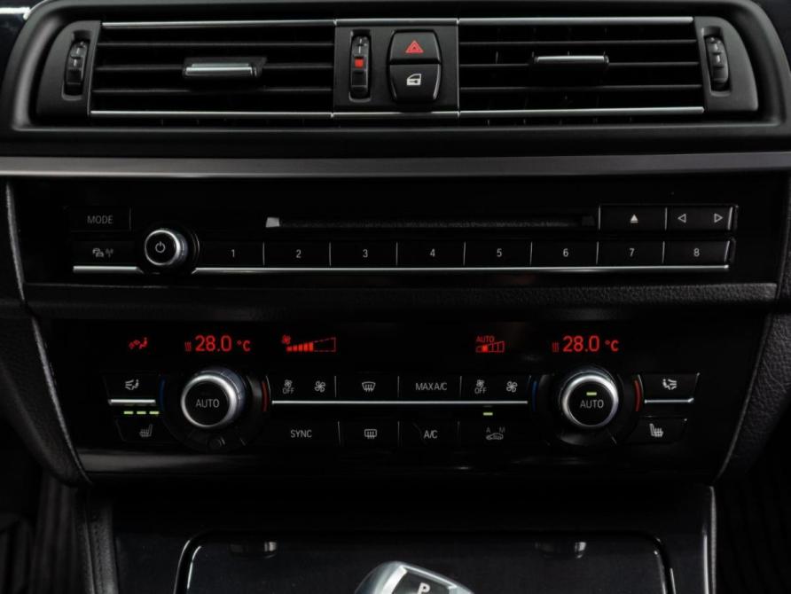 BMW 5 серии VI (F10/F11/F07) Рестайлинг Тюмень  - изображение 16