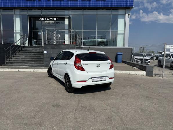 Hyundai Solaris I Рестайлинг с пробегом 2015 года, цена 940 000 рублей, 150871 км, хэтчбек, Автокод Объявления
