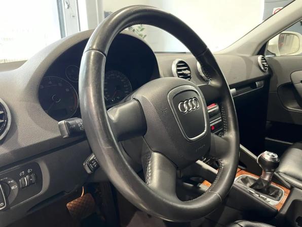 Audi A3 II (8P) Рестайлинг 2 с пробегом 2011 года, цена 1 056 000 рублей, 85596 км, хэтчбек, Автокод Объявления