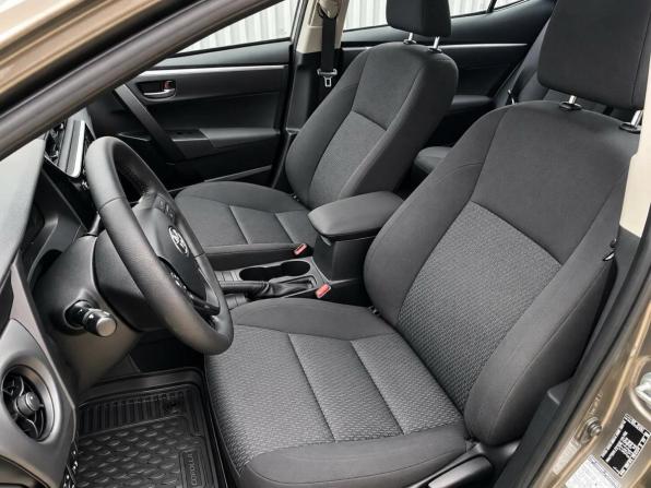 Toyota Corolla XI (E160 E170 E180) Рестайлинг 1 с пробегом 2017 года, цена 1 650 000 рублей, 67396 км, седан, Автокод Объявления