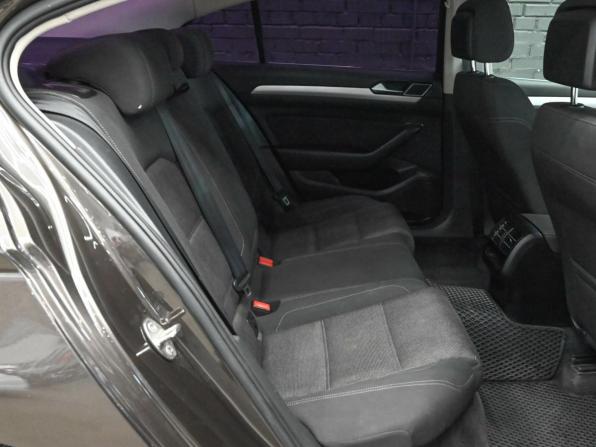 Volkswagen Passat B8 с пробегом 2015 года, цена 1 360 000 рублей, 240397 км, седан, Автокод Объявления