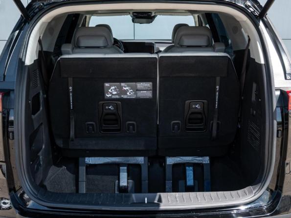 Kia Carnival IV с пробегом 2023 года, цена 4 750 000 рублей, 53597 км, минивэн, Автокод Объявления