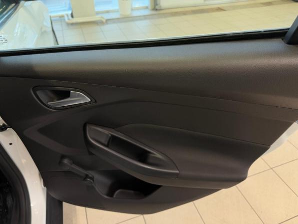 Ford Focus III с пробегом 2013 года, цена 930 000 рублей, 121000 км, хэтчбек, Автокод Объявления
