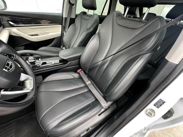 Geely Monjaro I с пробегом 2023 года, цена 2 931 000 рублей, 67902 км, внедорожник, Автокод Объявления