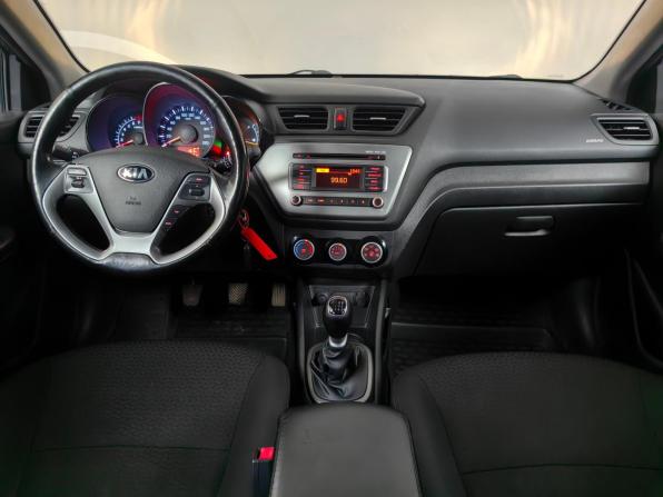 Kia Rio III Рестайлинг с пробегом 2017 года, цена 949 000 рублей, 114263 км, хэтчбек, Автокод Объявления