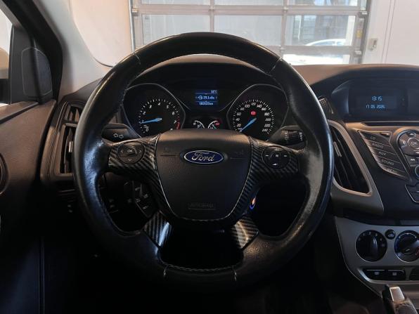 Ford Focus III с пробегом 2012 года, цена 640 000 рублей, 183121 км, универсал, Автокод Объявления