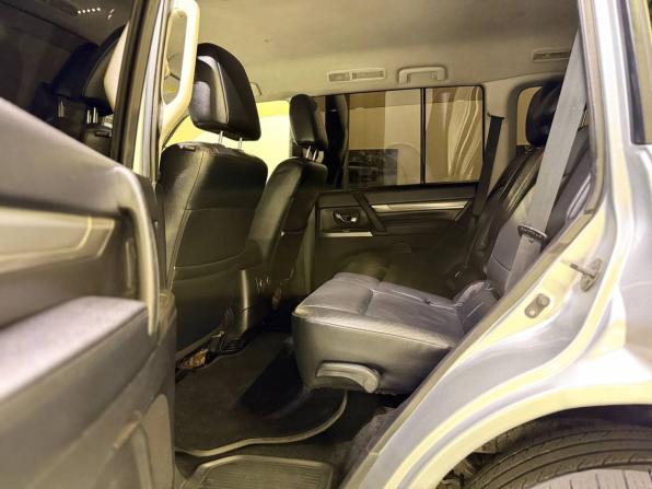 Mitsubishi Pajero IV Рестайлинг 1 с пробегом 2011 года, цена 1 600 000 рублей, 301938 км, внедорожник, Автокод Объявления