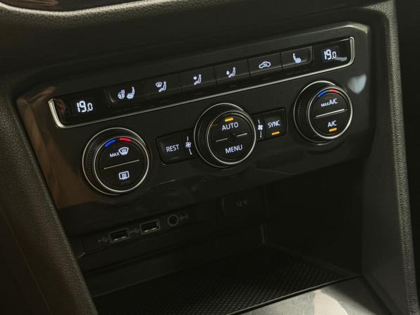 Volkswagen Tiguan II с пробегом 2019 года, цена 2 222 000 рублей, 169854 км, внедорожник, Автокод Объявления