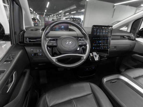 Hyundai Staria I с пробегом 2021 года, цена 5 380 000 рублей, 49261 км, минивэн, Автокод Объявления