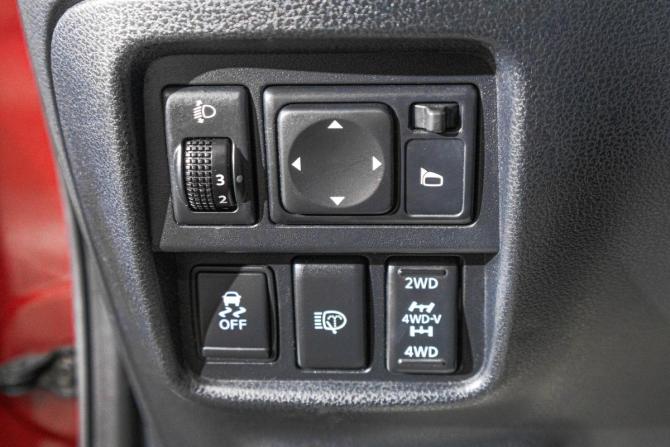 Nissan Juke I с пробегом 2012 года, цена 1 239 000 рублей, 162000 км, внедорожник, Автокод Объявления