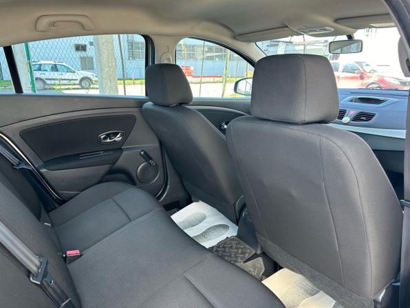 Renault Fluence I Рестайлинг с пробегом 2014 года, цена 829 000 рублей, 103000 км, седан, Автокод Объявления