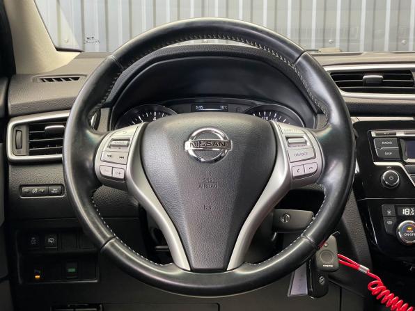 Nissan Qashqai II с пробегом 2017 года, цена 1 600 000 рублей, 165511 км, внедорожник, Автокод Объявления