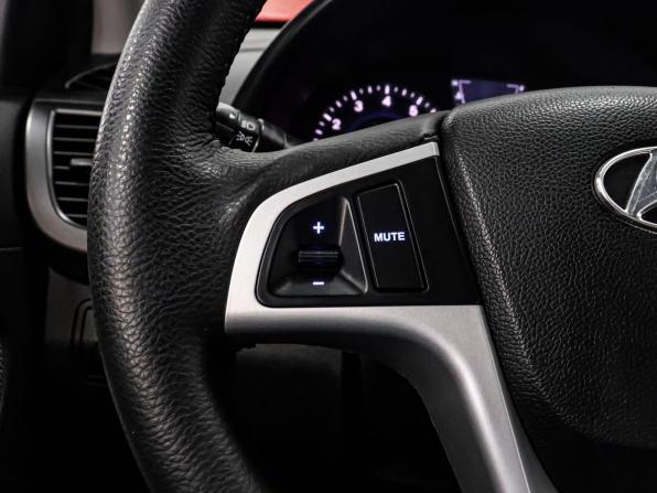Hyundai Solaris I с пробегом 2011 года, цена 649 000 рублей, 262709 км, седан, Автокод Объявления