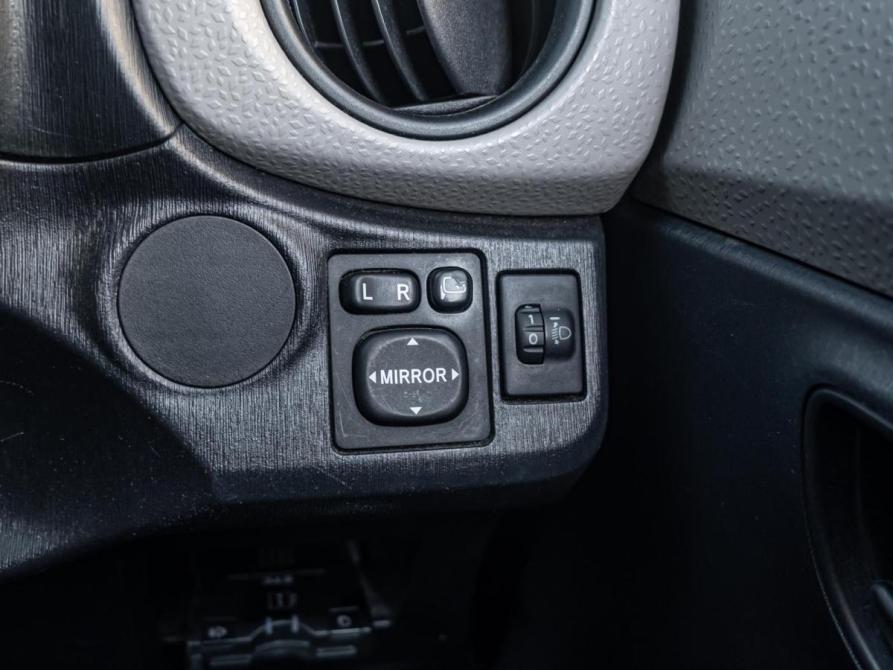 Toyota Vitz III (XP130) Краснодар  - изображение 16