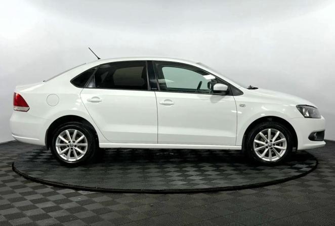 Volkswagen Polo V Рестайлинг с пробегом 2015 года, цена 845 000 рублей, 198925 км, седан, Автокод Объявления
