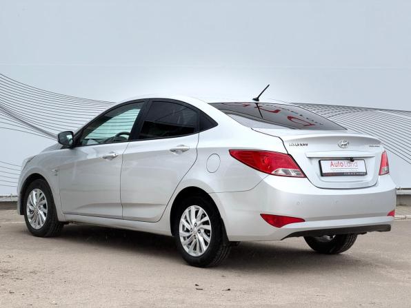 Hyundai Solaris I Рестайлинг с пробегом 2015 года, цена 949 000 рублей, 134418 км, седан, Автокод Объявления