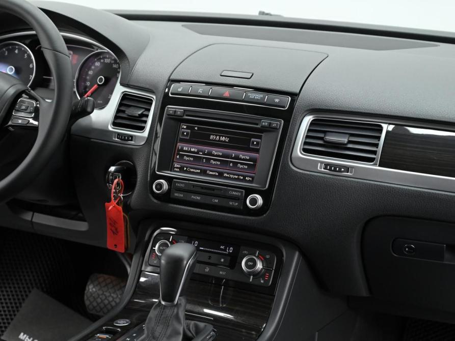 Volkswagen Touareg II Рестайлинг Москва  - изображение 9