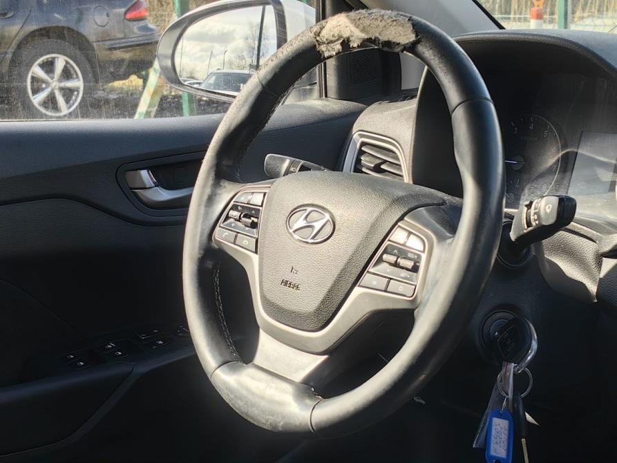 Hyundai Solaris II Санкт-Петербург  - изображение 11