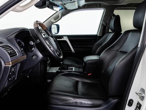 Toyota Land Cruiser Prado 150 Series Рестайлинг 2 с пробегом 2017 года, цена 4 499 000 рублей, 129508 км, внедорожник, Автокод Объявления